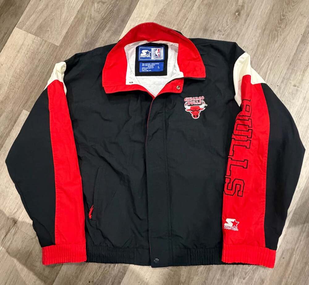 Vintage 90s Starter Chicago Bulls Warm-Up Windbreaker Jacket - Picture 1 of 9